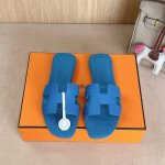 出厂价P Hermes 爱马仕H拖鞋Oran凉鞋系列 时尚又百搭 超级舒服 每个细节都做到极致 原版丝绒面料 原版1:1独家私模鞋面 原版真皮沿条大底 包装: