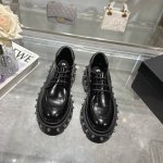 Alexander Wang 亚历山大王 24秋冬最新款 Carter 厚底铆钉乐福鞋 铆钉 辣妺标配海莉同款亚历山大王厚底鞋绝对是腿精必备神器，低调百搭的黑色