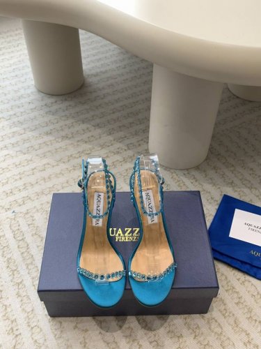 Aquazzura 24Ss 惊艳火爆款、菠萝 王室贵族的钟爱雍容华贵、气质高雅、到手如图柜级品质 进口真丝 璀璨别致水钻饰扣、小羊皮内里、意大利真a级真皮大底