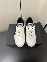 Amiri 2025 ｜新品德训骨头鞋 新配色正引领着潮流的新方向 每一步都是星光璀璨的绽放 以其独特的设计和精湛的工艺成为街头巷尾的焦点 鞋面上的星星元素 如