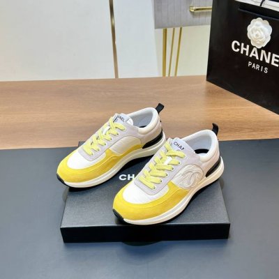 顶级版本 Chane*｜小香经典款爆款休闲运动鞋 香奶奶家运动鞋向来不缺吸引力 但这款最近刷爆各种社交平台 随便一搜都是 虽说每年都会改版延伸 但惊喜感从来没少