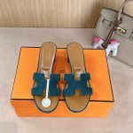 出厂价 Hermes 爱马仕H拖鞋Oasis 凉鞋系列 时尚又百搭 超级舒服 每个细节都做到极致 原版swift小牛皮 原版1:1独家私模鞋面 原版真皮大底 跟