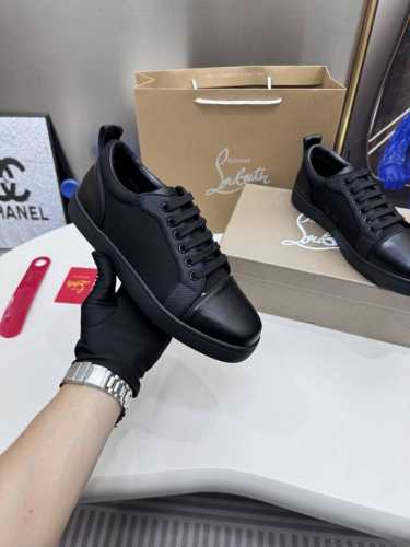 橙子出厂价P ，男码10 定制款 Christian Louboutin Cl低帮板鞋系列 铆钉 水钻 运动鞋休闲鞋红底鞋 情侣款 定做时间较长，请耐心等待！