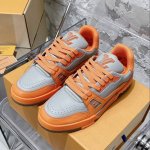 顶级代购版本 Lv Trainer 情侣限定系列休闲运动篮球鞋颜值担当 上脚帅炸，每个颜色都是巨巨巨好看！潮人必备单品原版订制压纹粒面小牛皮 非市面超纤皮 大家