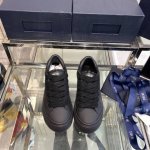 顶级版本 Dior 23秋冬新款运动鞋全网最火爆单品上脚真的绝绝的，真心大爱，王炸开挂系列独家原版一比一开发，所有细节材料绝对到位。 码数:35-44