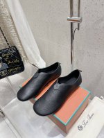 loro piana25春夏新款圆头平底乐福鞋休闲鞋诺悠翩雅Lp奢华品牌 简约高级 低调奢华 随性好穿，舒适度满分设计简约而不失优雅，鞋面干净纯粹，为整体造型增