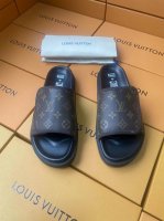 Loui* Vuitto* 顶级原单 Size：38-44 45定制 Th 路易威登~奢品拖鞋顶级代购 Lv男士春夏拖鞋专柜同步 鞋面意大利进口牛皮面料，标志图