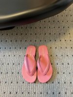 顶级版本 Dior 迪奥 25 小厚底人字拖Diorsea 夹趾凉鞋来自 Dioriviera 限定系列，夏季款式，彰显 Dior的高订风格。厚底版型，采用橘色