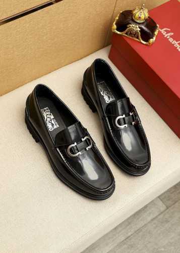 商品商标：Ferragamo 菲拉格慕 休闲皮鞋 正码码数: 38-44 45.46订制 商品材料：精选 进口开边珠牛皮鞋面+经典五金扣，进口水染牛皮内里。强烈