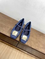 顶级版本代购级ferragamo24春夏芭蕾舞鞋 菲拉格慕vara芭蕾舞，打破了她原有优雅的气质，展现出更多不一样的风格，展现出烂漫又随性的意式风情，脚感轻盈软