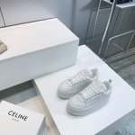 高品质出厂厚底 ！顶级品质 Celine赛琳2025春夏新品秀场主推款松糕厚底凯旋门徽标系带休闲鞋小白鞋 简单舒服，干净利落，增高显腿细，无论是单穿还是搭配阔腿