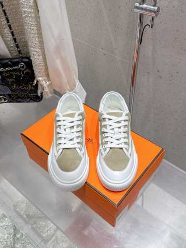 顶级版本 男10Hermes 爱马仕休闲鞋情侣款H家 四季新品运动鞋Dy Kelly金属扣休闲运动鞋小白鞋这双 Kelly 小白鞋真的颜值爆表！H家 heros