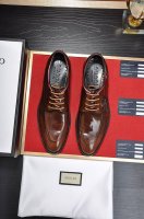 出厂价 意大利顶级奢侈男鞋巨头 Gucci 古奇 新款报到原汁原味的欧式风格 赏心悦目为了让鞋子更加耐用不变形制作继续沿用传统做法 但仍然不乏创新皮质上选择原版