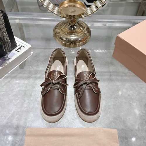 出厂340——Miu Miu 新款英伦风鸡眼平底蝴蝶豆豆鞋 缪缪Miumiu2025走秀新款 复古小皮鞋乐福鞋 豆豆鞋 复古时尚 简约高级 随意搭配 上脚非常舒