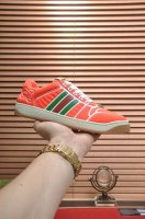 出厂价 GUCCI 古奇 高端新款限定款情侣小脏鞋！材料均为定制，超级好看，进口电绣工艺，请各位看清细节认准品质，独家开模大底，高品质请随意对比！全新包装升级！