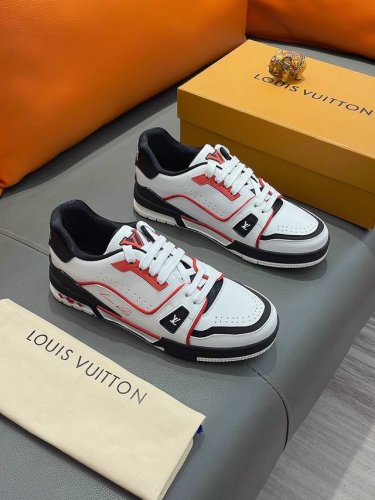 商品名称：Louis Vuitton 路易 威登正规码数: 38-44 休闲鞋商品材料：精选 牛皮鞋面，柔软羊皮垫脚；原厂大底