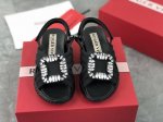 Roger Vivier 夏季新款厚底 钻扣网面凉鞋，高端顶级版本原版1比1复刻，Rv凉鞋太舒服啦新出的这款凉鞋绝美了脚感好到不得了，上脚软绵绵的超舒适，鞋型本