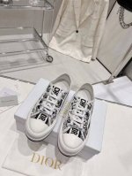 Dior迪奥Walk'n系列 老花 刺绣 厚底帆布鞋 休闲运动鞋 元原版购入开发 做货 这款 Walk'n'Dior 厚底运动鞋是一款时尚单品，提升该系列的格调