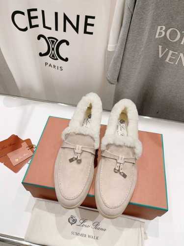 高版本出厂 毛毛单鞋 男码+10 Loro Piana* Lp万年经典款乐福鞋 简约时尚 脚感超级舒适 一天可以暴走两万步的鞋子 超级百搭款！ 鞋面采用独特针织