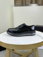 工厂价 P家新品 PRAD* 普拉-达 新款休闲正装气垫套脚鞋 这款一脚蹬气垫运动鞋采用进口开边珠 柔软腊面小牛皮鞋面打造，质感上乘，舒适透气，搭配超柔韧性半透