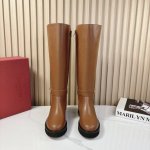 Valentin*O华伦*天奴24Vs秋冬专柜最新时装靴系列 厚底金属扣长靴 华伦天奴女士钟爱简约又难以抗拒系，搭配展现与众不同的穿搭风格、自由混搭闪耀到位跟紧