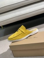 羊京高版本，流苏半拖版。意大利手工品牌 Loro Piana 诺悠翩雅主要专注 手工鞋 材料都是采用进口羊京超级舒适的乐福鞋 当下早就火爆全球 面料进口羊京，牛