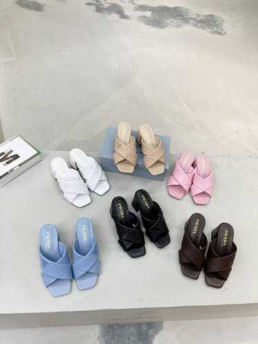 新款普拉达 Prada.原版1:1开发，⑥色任选，码数：35-43，平底 。细跟，粗跟 真皮底+30