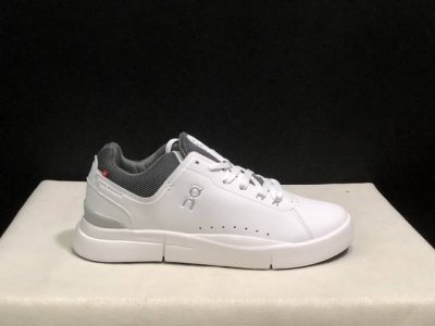 顶级版本On昂跑 The Roger spin 2 织物 舒适百搭 减震透气轻便 低帮 生活休闲鞋。白灰瑞士高性能运动品牌on打造的此系列作品，鞋面由再生聚酯纤