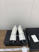 Chanel 24k 新款 玛丽珍 单鞋系列 平底芭蕾便鞋 专柜简直疯抢了，各大社交平台热门晒图，这期的走秀款绝对太帅了，绝对是这一季最热门的款式，专柜仙女们真