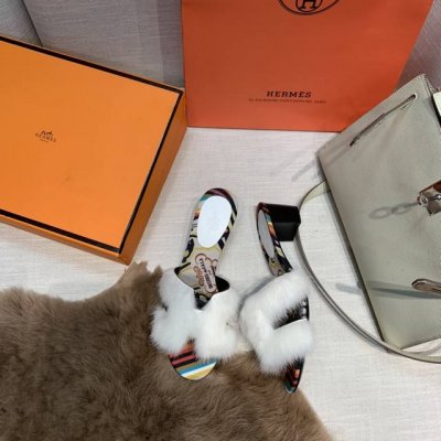2024新色，水貂毛，全新改版 Hermès 包装升级，版型做工材料升级。 Hermes市场最高版本纯手工鞋 顶级产品爱马仕拖鞋 2024早春新款原版一样， 师
