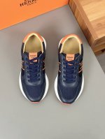 hermes 爱马仕 -高端品质 原单 -鞋面：摔纹小牛皮、品牌帆布布匹、鞋身车缝′H′图腾 -内里：水染牛皮 -大底：超轻tpu发泡 橡胶；双色成型大底 -超