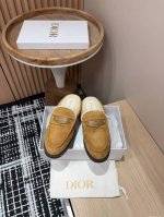 出厂价 迪奥 Dior 2024秋冬新款 D-Boy女鞋 CD字母logo穆勒鞋 明星同款平底圆头居家毛毛拖鞋 市场顶级版本 材质：鞋面进口牛麂皮+100%羊羔