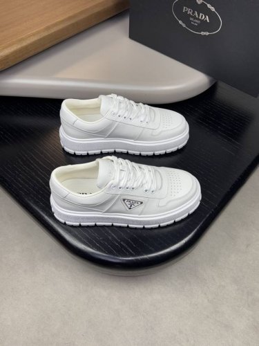 Prada 普拉达-高端品质 原单休闲运动鞋-鞋面：纳帕小牛皮、鞋身品牌金属扣件、鞋舌后跟空压品牌logo-内里：水染牛皮-大底：超轻tpu发泡 橡胶；成型大底