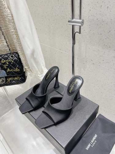 Saint Lauren*圣罗兰 Ysl 新款方头高跟凉鞋拖鞋 原版套楦 顶级品质 材质 鞋面：进真丝面料 垫脚：进口羊皮里 大底：真皮大底 跟高10Cm 码数