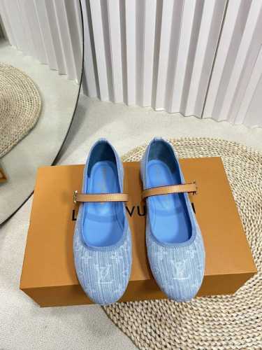 Lv 路易威登 24 早春新款 顶级版本原版一致 专柜主打最新款 Romy平底芭蕾舞鞋 硬货上新 代购级别！高级感十足！国内外博主刷爆的一款，复古又时髦 上脚美