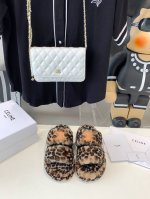 Celine Ss新款毛鞋 原版一比一出货 穿出去跟正品0区别所有细节材料全部zp一致 码：35 36 37 38 39 40