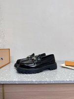 Louis Vuitto 路易威登 经典新款 Skate运动休闲厚底鞋 你的穿搭今日分享 Louis Vuitton 老花厚底乐福鞋Archlight 运动鞋出