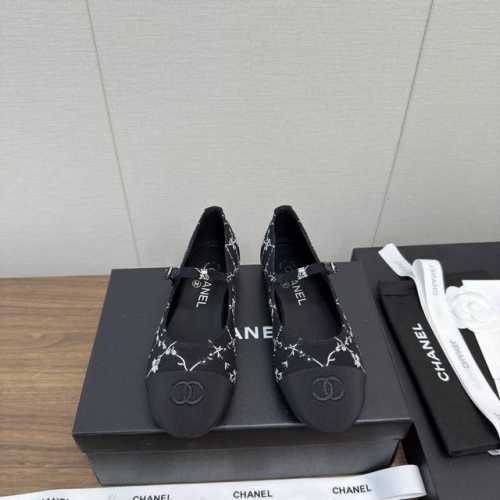 chanel 25P 新款 玛丽珍 单鞋系列—— 平底芭蕾便鞋 P380 专柜简直疯抢了，各大社交平台热门晒图，这期的走秀款绝对太帅了，绝对是这一季最热门的款式