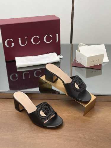 2025升级焕新包装夏季新款现货上新啦。 Gucci 高品质拖鞋 双G镂空 镶边互扣式GG中跟精品拖鞋 专柜原版开模精心制作，匠心铸造经典跟高：5.5cm面料
