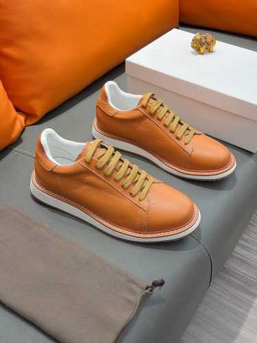 商品名称：Brunello Cucinelli Bc 正规码数：39-44 休闲鞋 商品材料：精选 牛皮鞋面，柔软羊皮内里，原版大底。