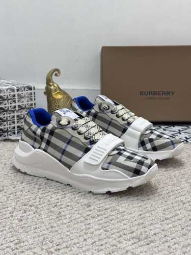 出厂价 实价 Burberry2024C新款巴宝莉家男士经典低帮运动鞋，以 Vintage 复古格纹棉搭配牛皮材质焕新演绎，装饰焕新的品牌徽标。网布内里，耐磨防