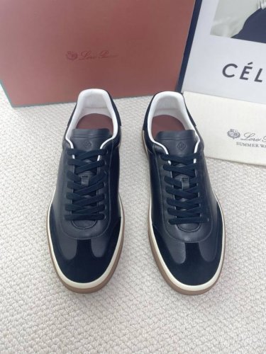 loro Piana·诺悠翩雅 Tennis Walk系列德训鞋滑板鞋休闲运动鞋 这款Lp德训鞋采用超低帮设计，适合全年穿着，包边鞋底营造轻松迷人的色彩组合，将