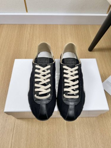 高版本Maison Margiela *马吉拉 20252025春夏新品 专柜新款复古拼色德训运动休闲鞋系列～新款Sprinters运动鞋轮廓采用做旧感尼龙与复
