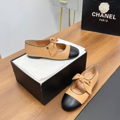 顶级版本 Chanel 2025C 早春蝴蝶结玛丽珍鞋 超级性感的一双平底小单鞋 单穿配个小袜子都非常出彩 本年度最美玛丽珍鞋搭配俏皮蝴蝶结 将可爱俏皮拿捏得恰