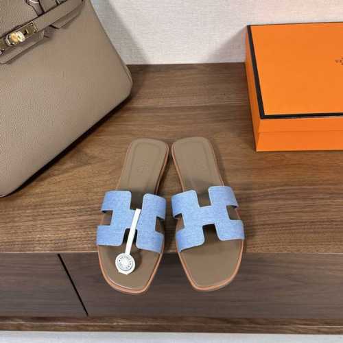 出厂价 ，牛仔布Hermes 爱马仕H拖鞋Oran凉鞋系列 时尚又百搭 超级舒服 每个细节都做到极致 原版麂皮 原版1:1独家私模鞋面 原版真皮沿条大底 包装: