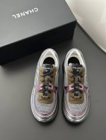 Chane*23新款金银角度假系列运动鞋金角大王银角大王运动鞋 复古感满满 顶级版 值得一提，这一双很有支撑感。有的球鞋松软，一脚踩下去能感觉到肉散开。这一双包