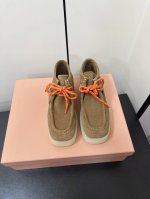 Miumiu新款系带厚底鞋 一秒入秋冬 增高的同时鞋底又不重 强烈推荐上脚 Logo点缀增加细节感 上脚真的巨好看 鞋面牛反绒 内里垫脚牛皮 原版开模大底 尺码