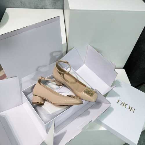 高品质出厂 ！顶级品质代购级 官网同步飞机盒包装 Dior 迪奥 24Ss 秋冬最新时装秀高定系列 Miss Dior 粗跟方头单鞋！ 粗跟方头玛丽珍芭蕾舞女鞋