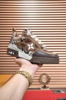 出厂价 LOUIS VUITTON 原单新款LV路易威登 * 顶级版本 LV经典潮鞋！选用进口原版牛皮 水染牛皮内里.原版耐磨橡胶大底！高品质精品！码数:女码3
