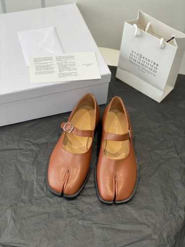 棕色定不退换 高定品质！Maison Margiela MM6分趾鞋 Tabi 意产植鞣羊皮！欢迎对比 真正的原版大底！Size:35-39 40.41定